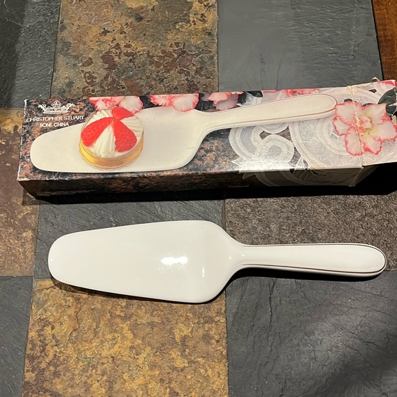 Christopher Stuart Vintage Royal Bone China Cake Server in original box EUC - Picture 1 of 3